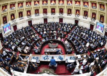 El Gobierno negocia contrarreloj para conseguir el dictamen