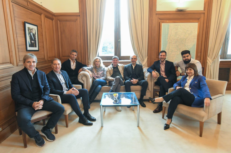 La mesa política en Casa Rosada.