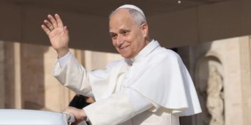 El papa León XIV recibió el alta tras la operación de un tumor pulmonar